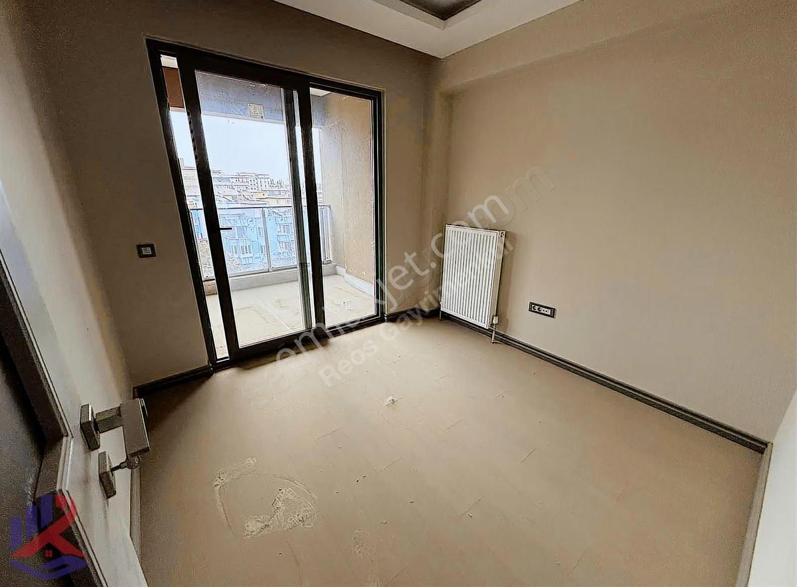 Reos Gayrimenkul'den Çarşı Merkezde Kiralık 4+0 Ofis - Görsel 2