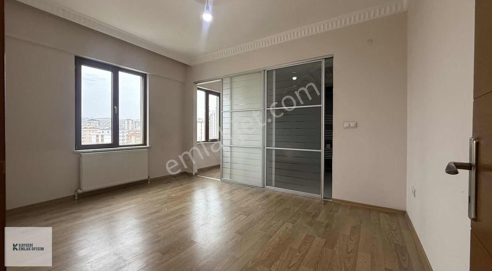 Emlak Ofisimden Talas Bahçelievler Mah. 3+1 Satılık Geniş Daire - Görsel 26