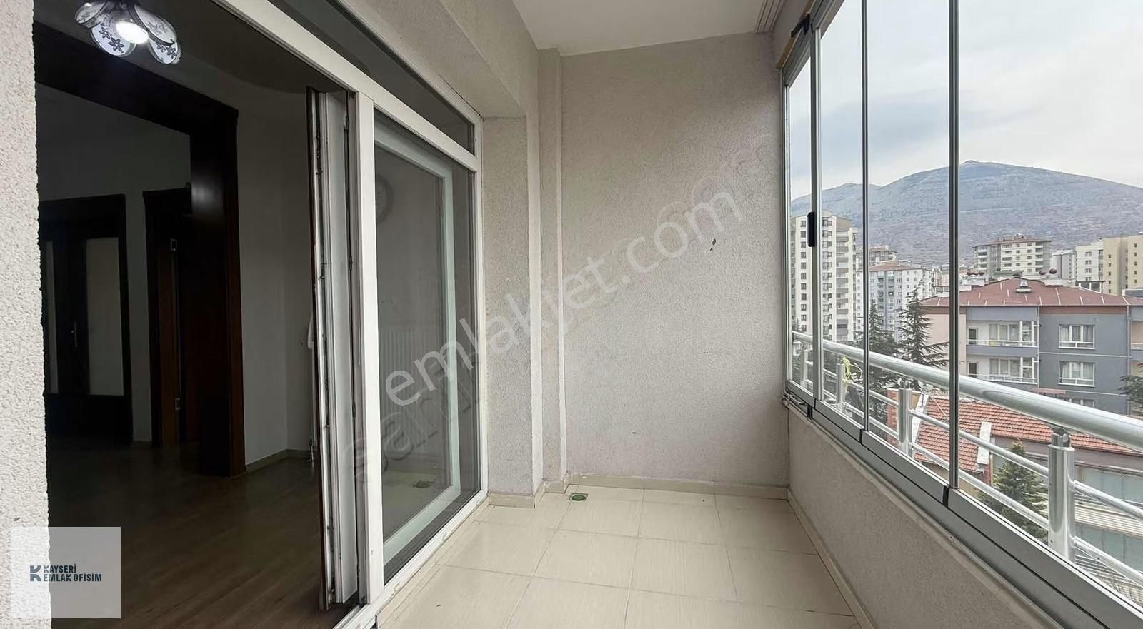 Emlak Ofisimden Talas Bahçelievler Mah. 3+1 Satılık Geniş Daire - Görsel 28