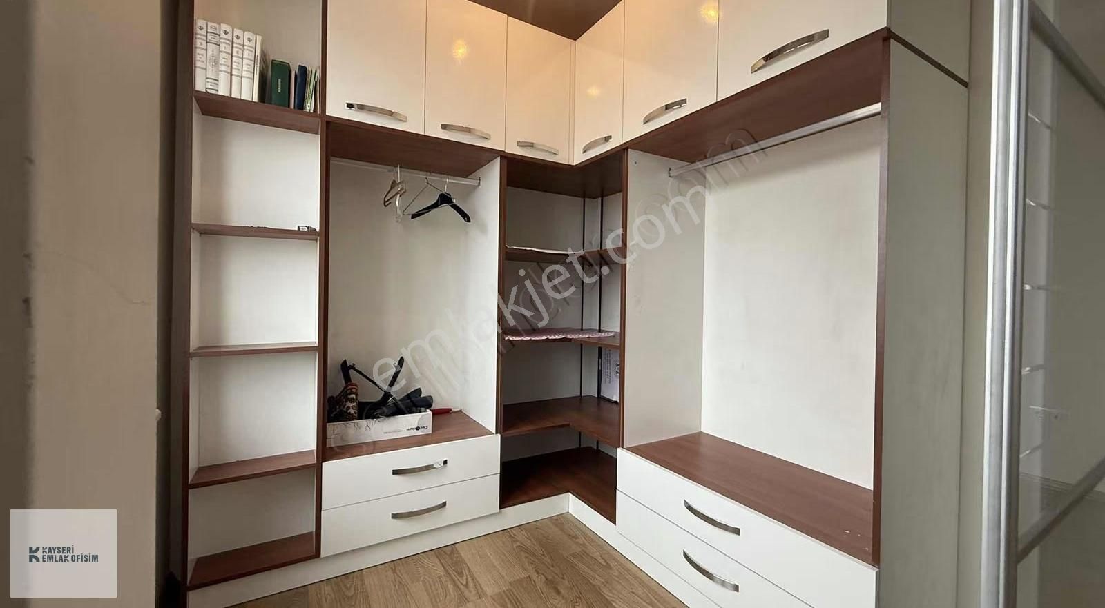 Emlak Ofisimden Talas Bahçelievler Mah. 3+1 Satılık Geniş Daire - Görsel 7