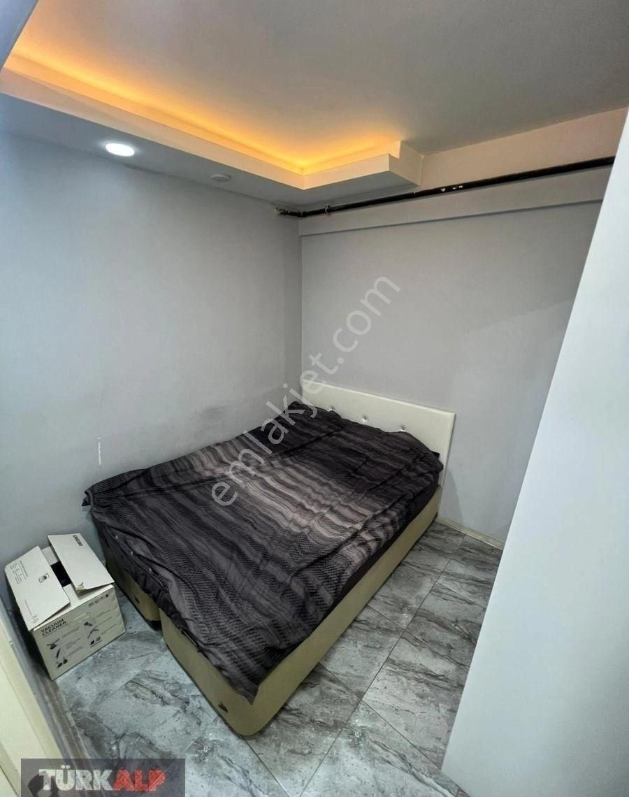 15 Mayısta 2+1 - Görsel 3