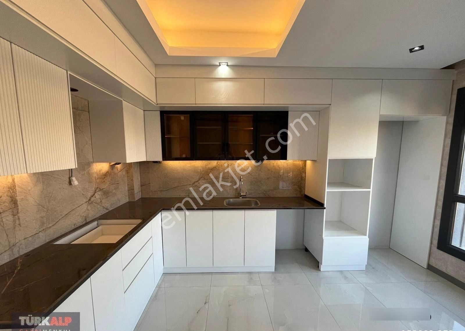 1200 Evlerde Lüks Tasarım 3+1 Daire - Görsel 19