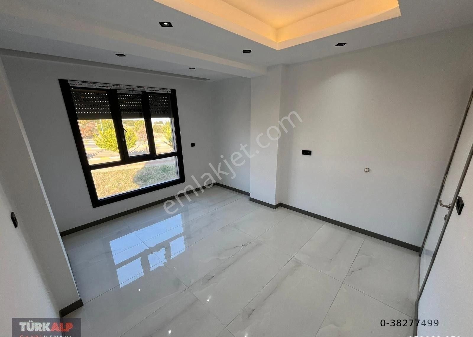 1200 Evlerde Lüks Tasarım 3+1 Daire - Görsel 10