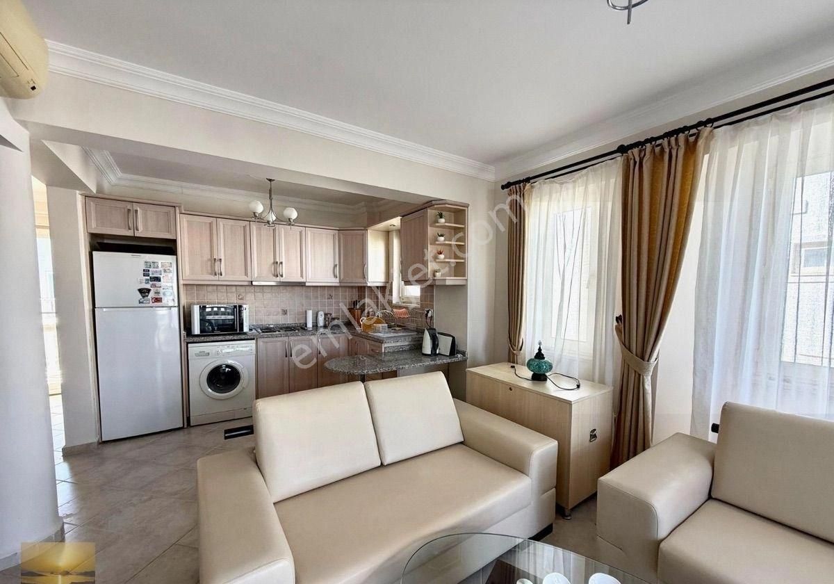 İngilizden Denize Yakın Ev Plajlı Sitede Ön Blokta Satılık Acil Daire Yatırım Fırsatı Bulunmaz Konum - Görsel 6