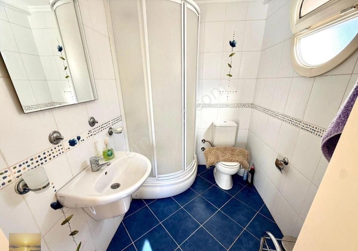 İngilizden Denize Yakın Ev Plajlı Sitede Ön Blokta Satılık Acil Daire Yatırım Fırsatı Bulunmaz Konum - Görsel 26