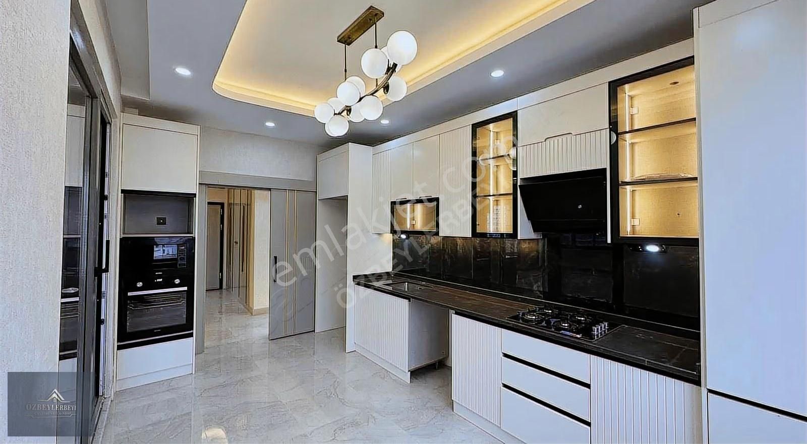 Göktürk'te Mükemmel Tasarımlı Satılık Ultra Lüks 2.5+1 Daire - Görsel 12