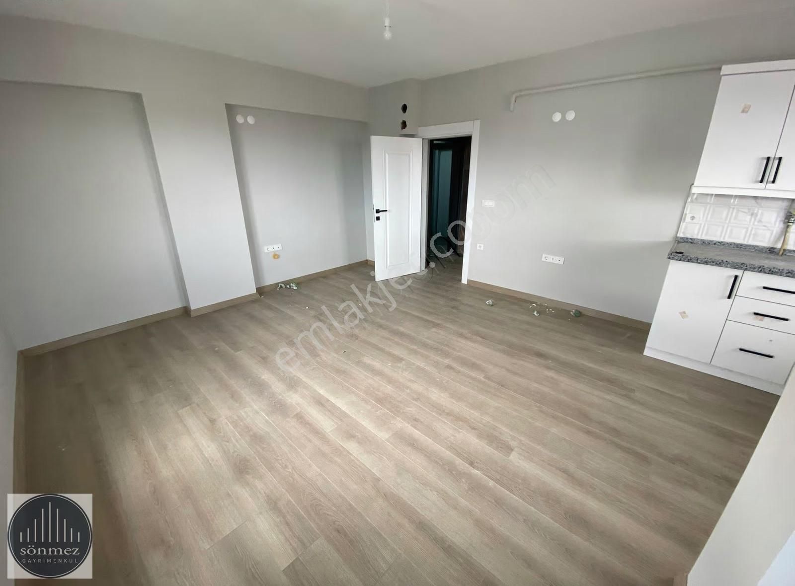 Sönmez'den Akyazı Rus Pazarı Kavşağı Sıfır Kiralık Ofisler - Görsel 8