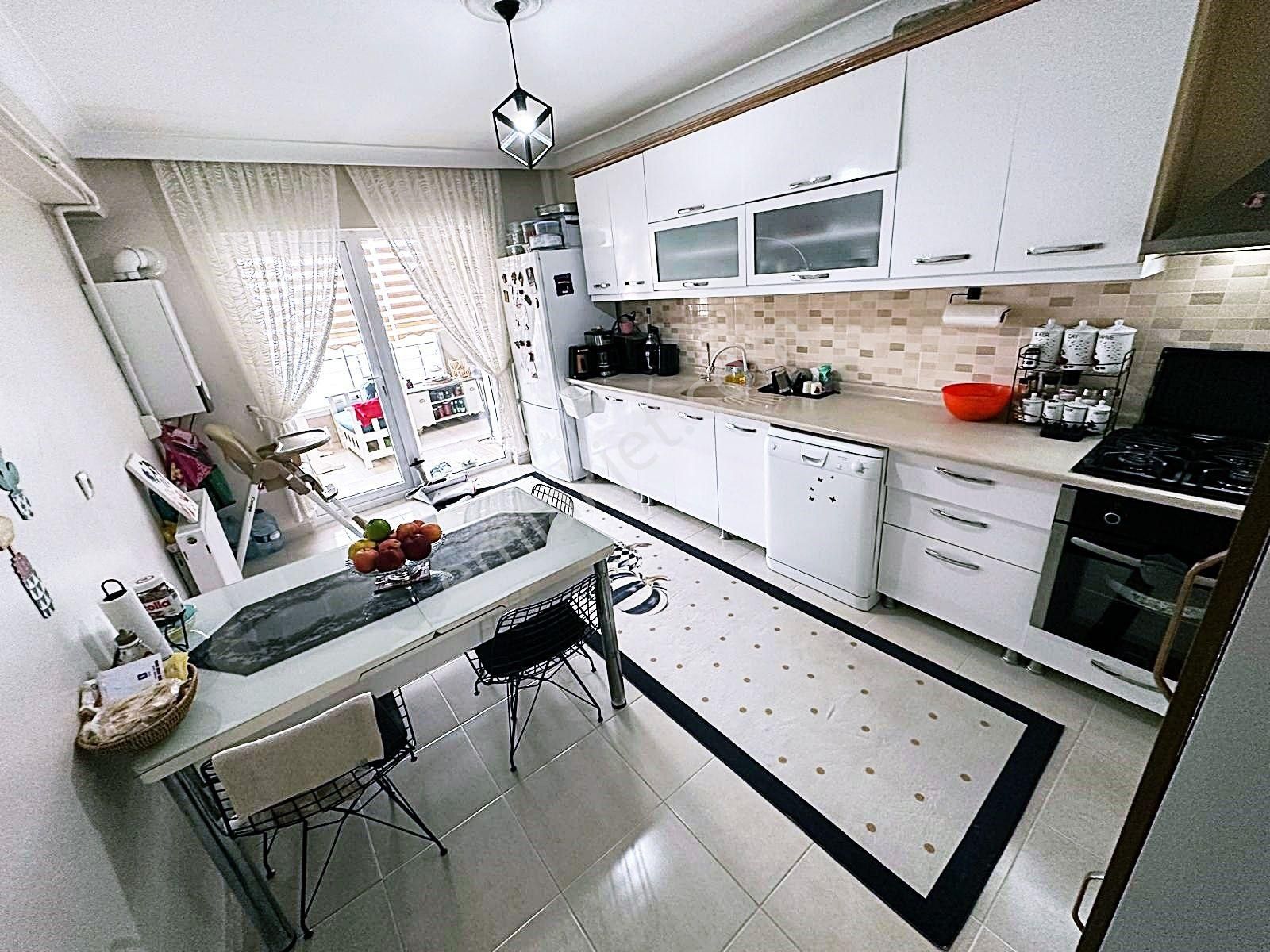 Cihandan Çiğdemtepe Mahallesi Selim Cadde Yakını Satlık 3+1 Dair