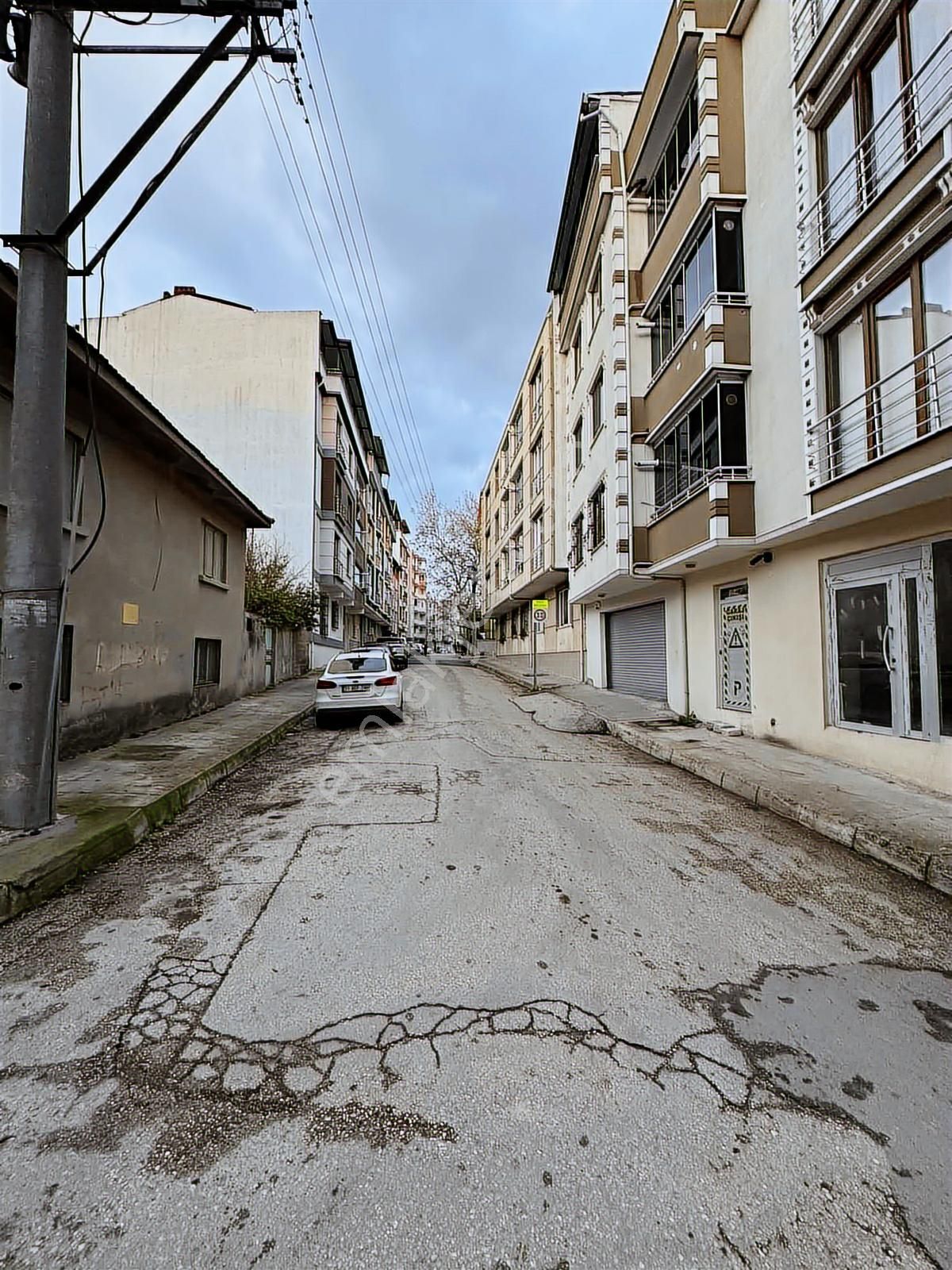 Selimiye Mahallesinde Satılık Köşe Dükkan - Görsel 2