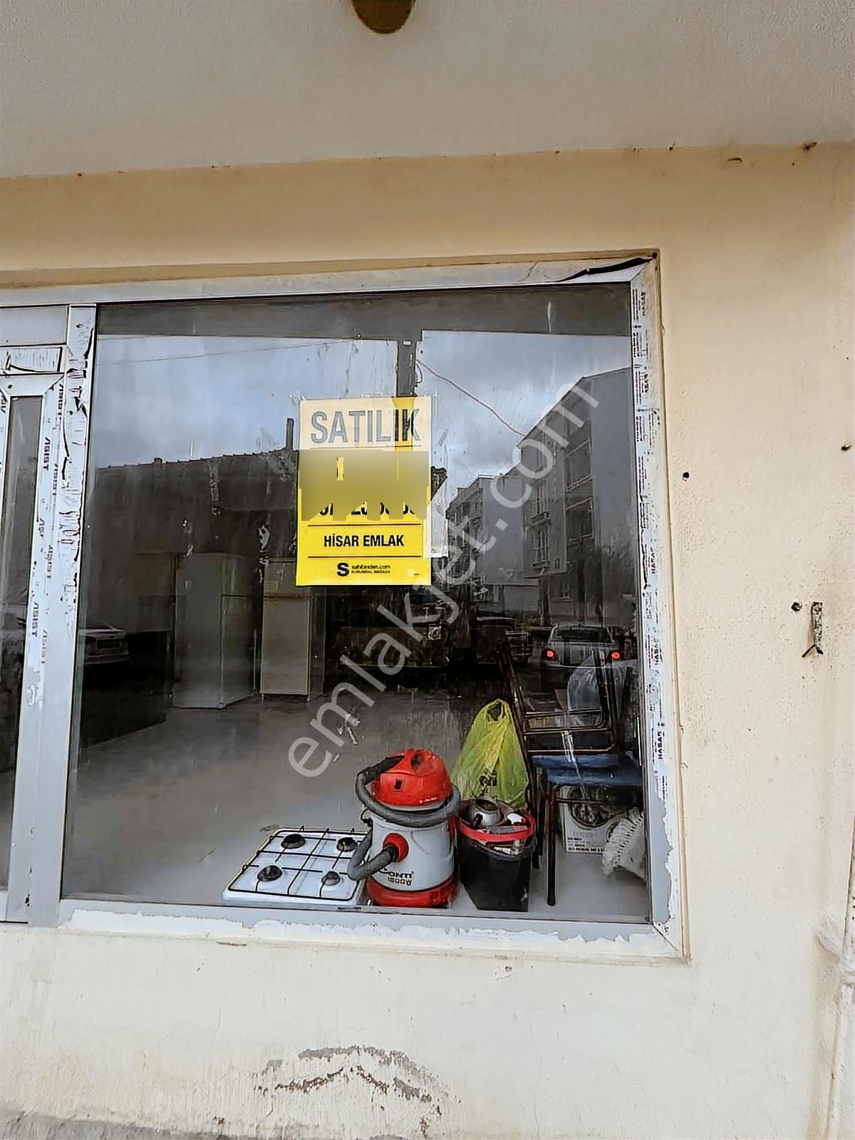 Selimiye Mahallesinde Satılık Köşe Dükkan