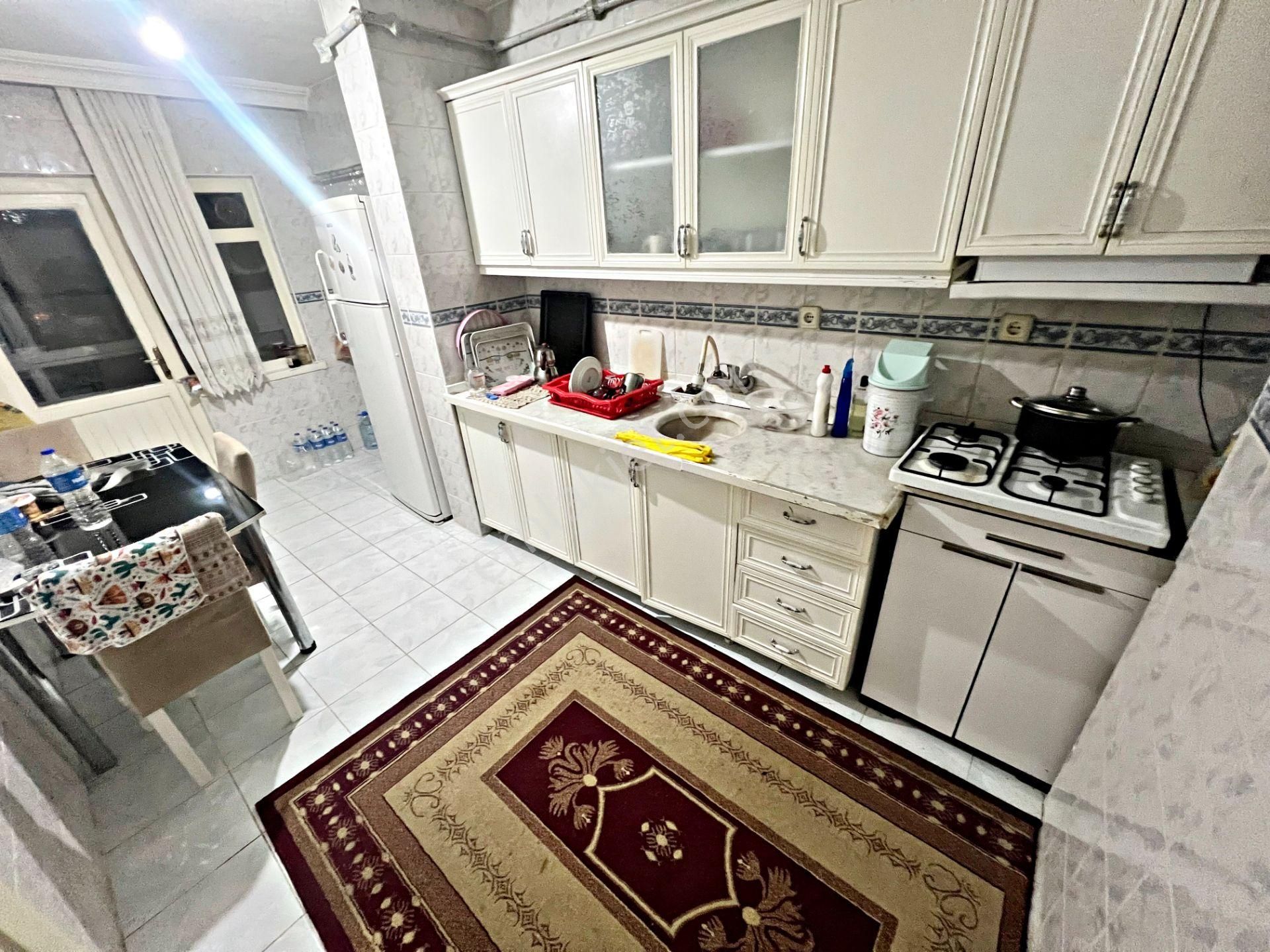 Barıştepe De Piri Caddeye 20m Merkez Cami Yakını Satlk 2+1 Daire