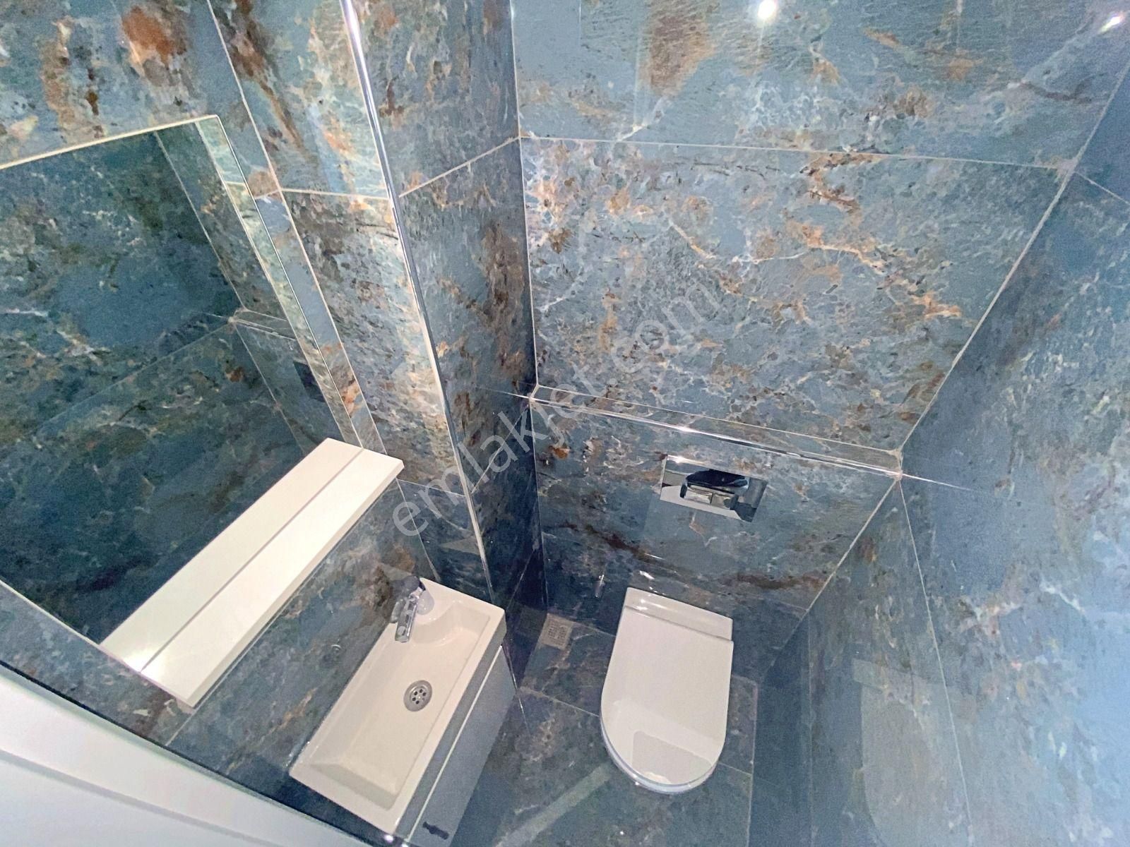 Edremit Merkezde Sıfır 5+1, 3 Katlı, Bahçeli, Doğalgazlı Satılık Villa - Görsel 21