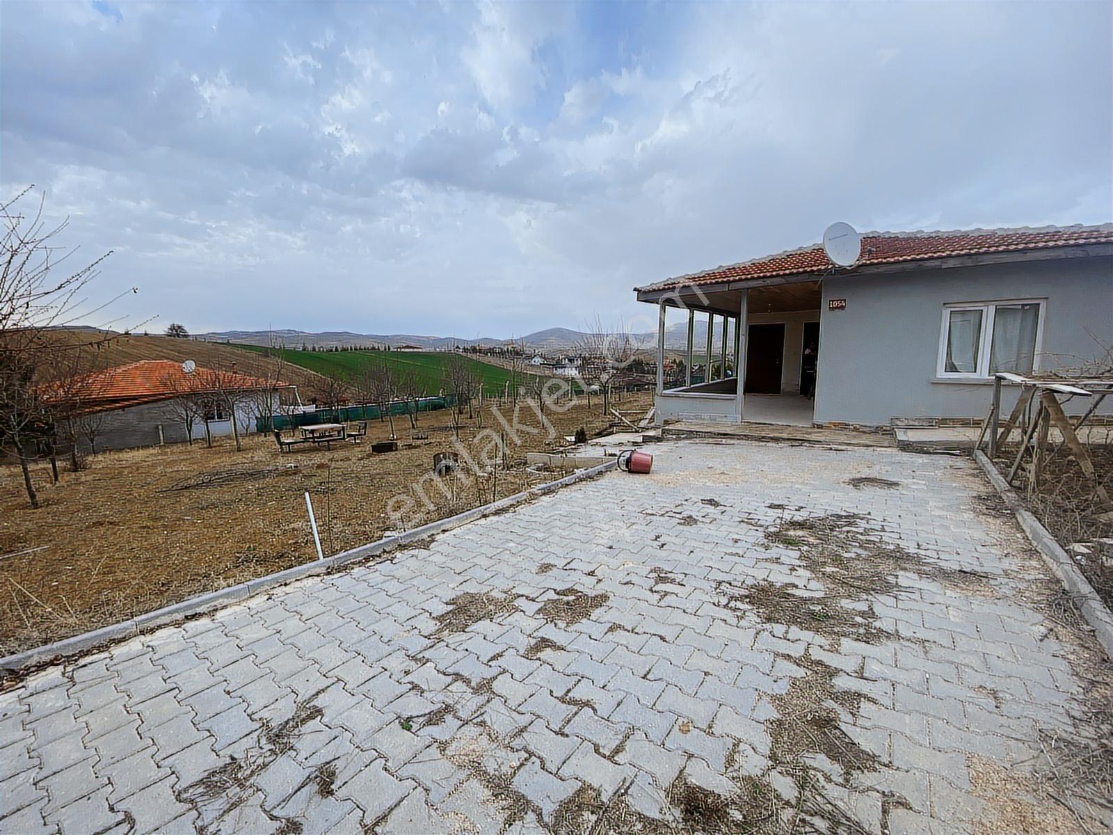 Sirkeli'de Tapulu Elektirik Su Bağlı 60m² Ev 1000m²hobi Bahçesi