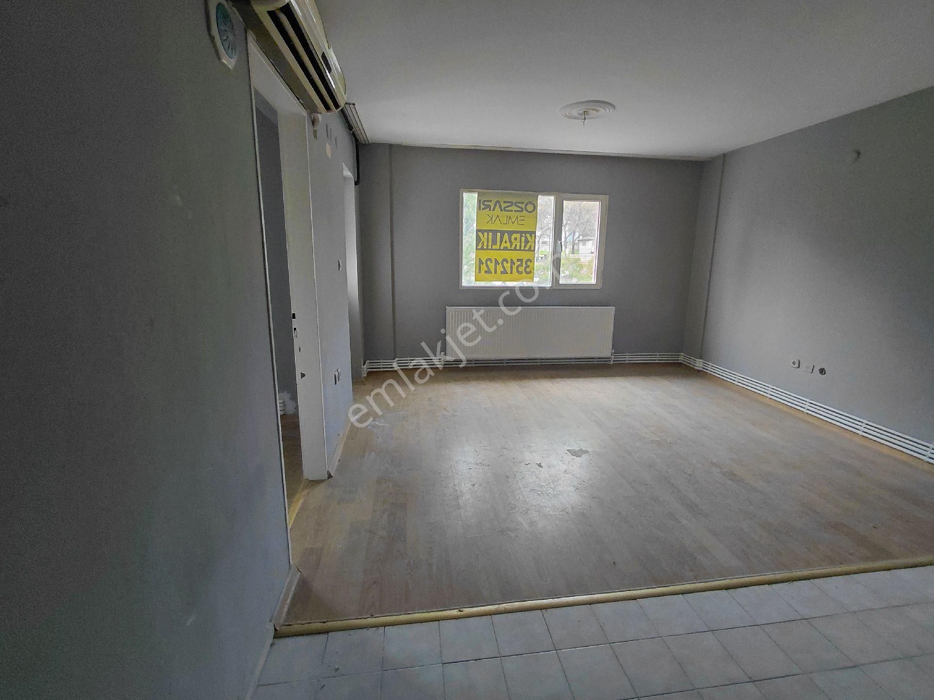 Bornova Evka 4 2+1 Açık Mutfak Doğalgazlı Kiralık Daire - Görsel 4