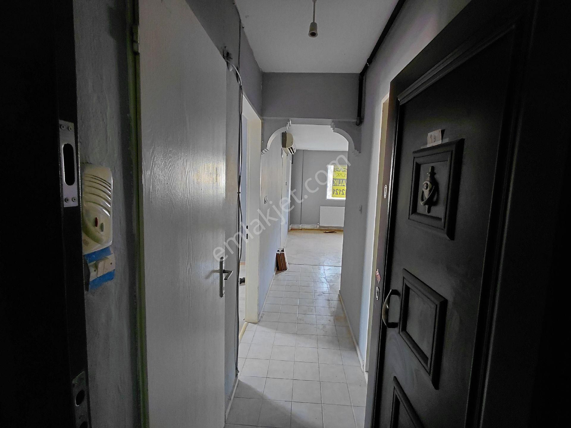 Bornova Evka 4 2+1 Açık Mutfak Doğalgazlı Kiralık Daire - Görsel 31