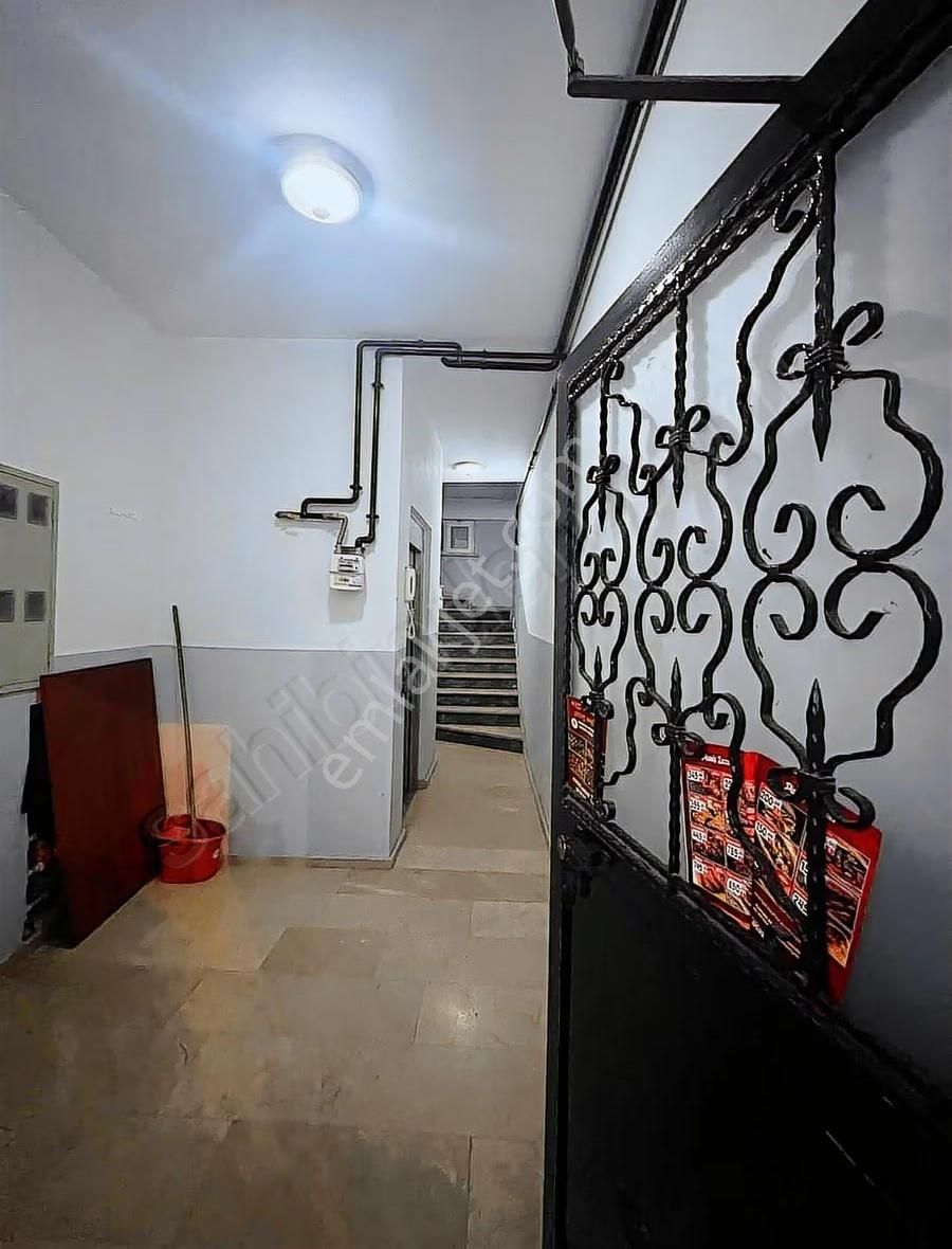 Pendik Esenler'de Ahşap Detaylı Şık 2+1 Kiralık Daire - Görsel 26