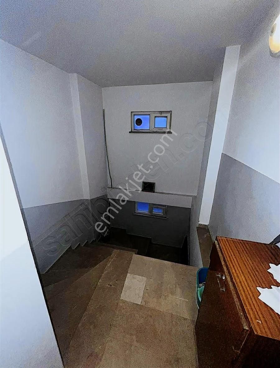 Pendik Esenler'de Ahşap Detaylı Şık 2+1 Kiralık Daire - Görsel 9