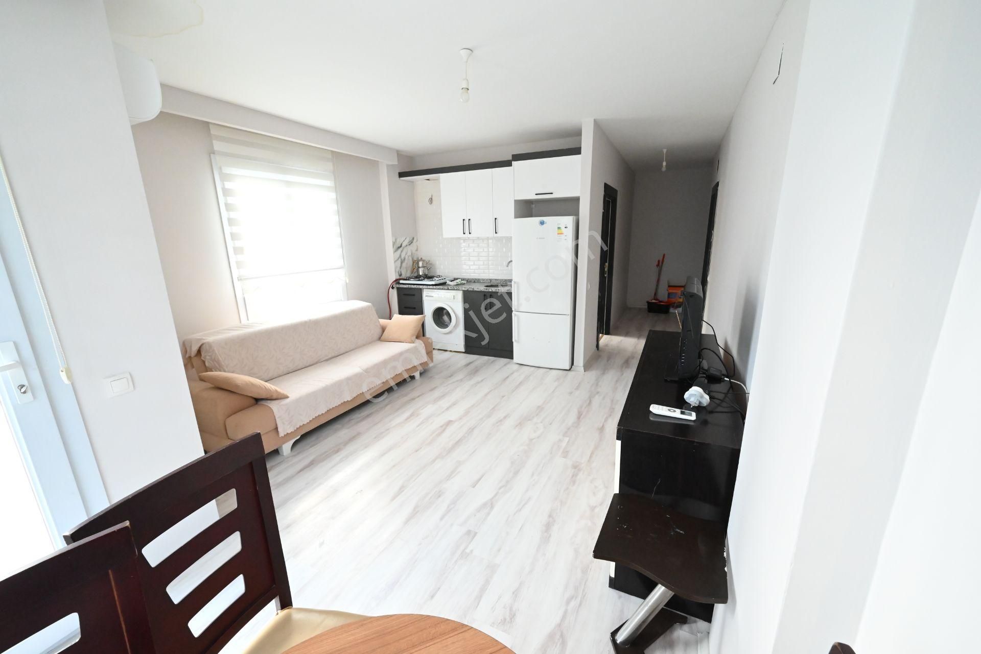 Üstünkent Emlak'tan Çiftlikköy Mah 1+1 Eşyalı Kiralık Daire