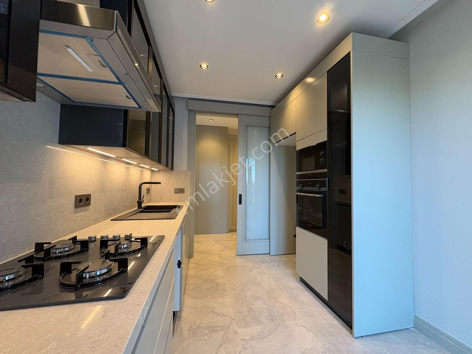 Fenerbahçede Bağdat Cad. 2. Binada Sahile Yakın 3+1 106 M² Net - Görsel 12