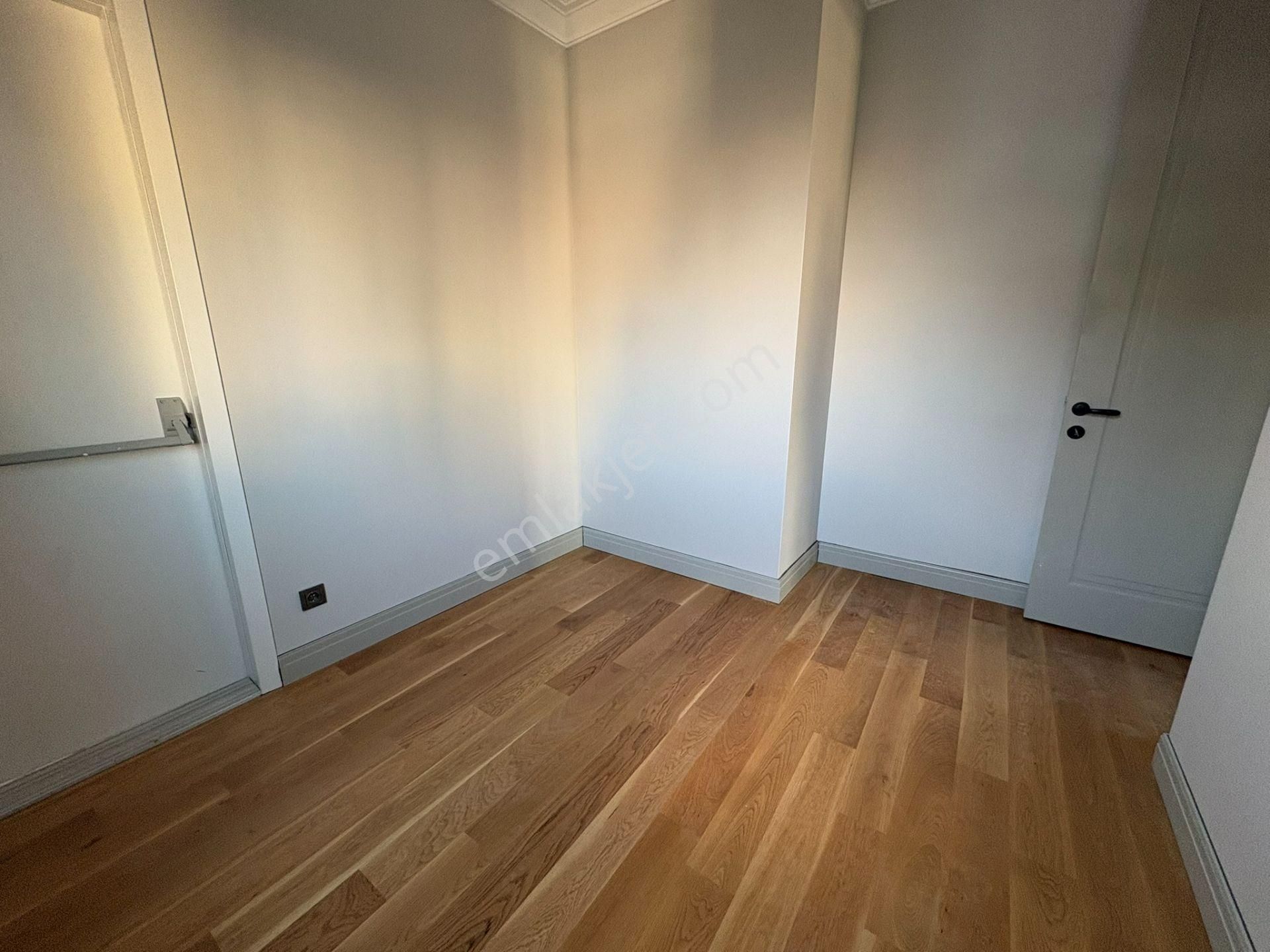 Fenerbahçede Bağdat Cad. 2. Binada Sahile Yakın 3+1 106 M² Net - Görsel 21