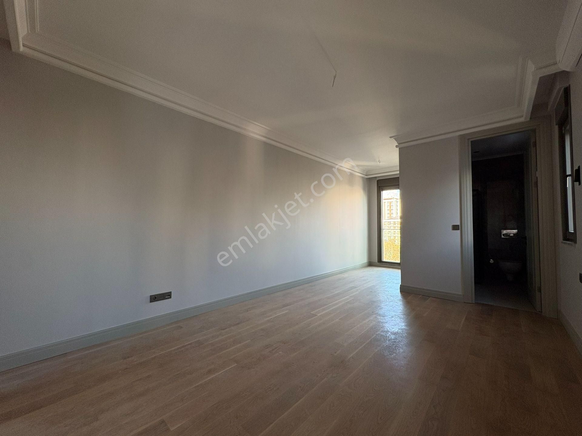 Fenerbahçede Bağdat Cad. 2. Binada Sahile Yakın 3+1 106 M² Net - Görsel 24