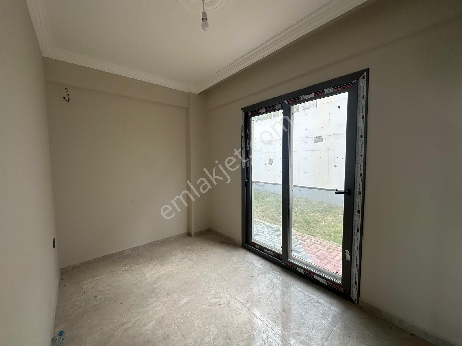 Deniz Manzaralı Bahçe Kullanımlı Dubleks 2+1 Daire - Görsel 13