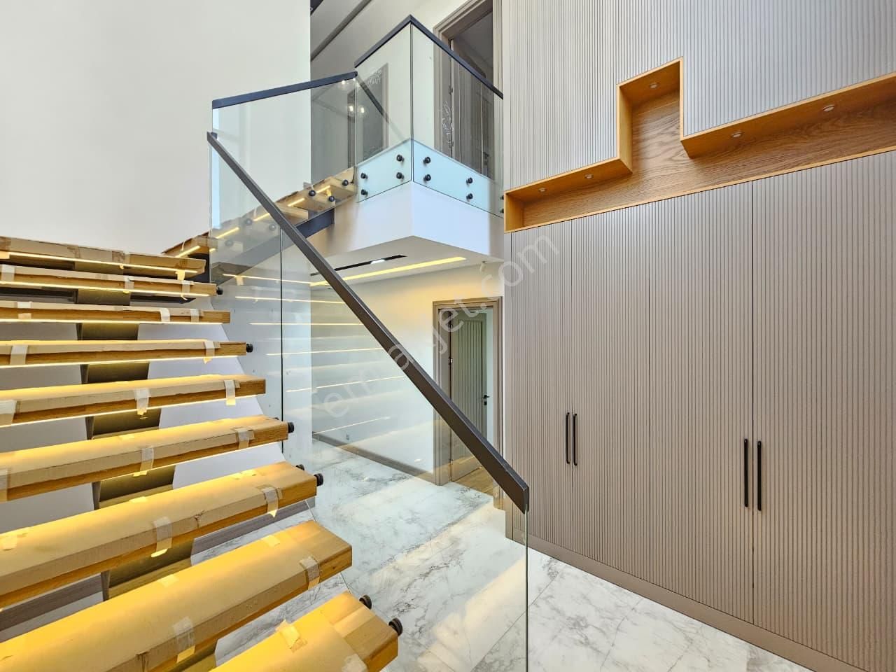 Yeşilbayırda 4+1 Modern Mimarili, Özel Havuzlu Lüks Villa - Görsel 13