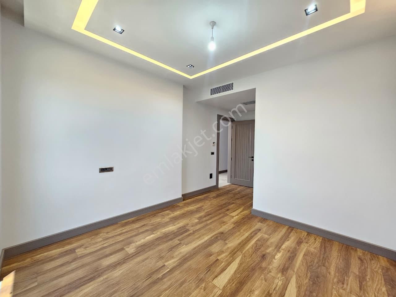 Yeşilbayırda 4+1 Modern Mimarili, Özel Havuzlu Lüks Villa - Görsel 32