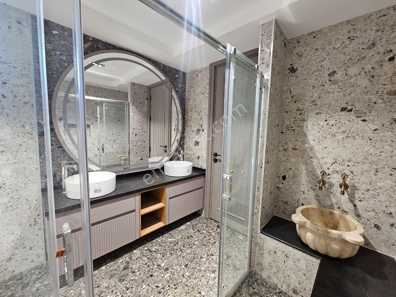 Yeşilbayırda 4+1 Modern Mimarili, Özel Havuzlu Lüks Villa - Görsel 22