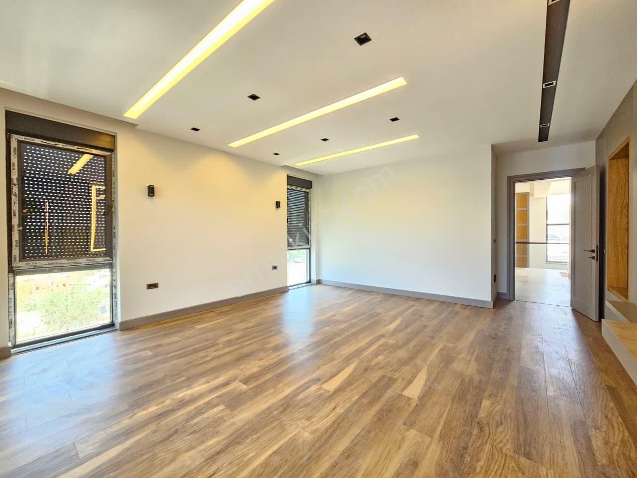Yeşilbayırda 4+1 Modern Mimarili, Özel Havuzlu Lüks Villa - Görsel 17