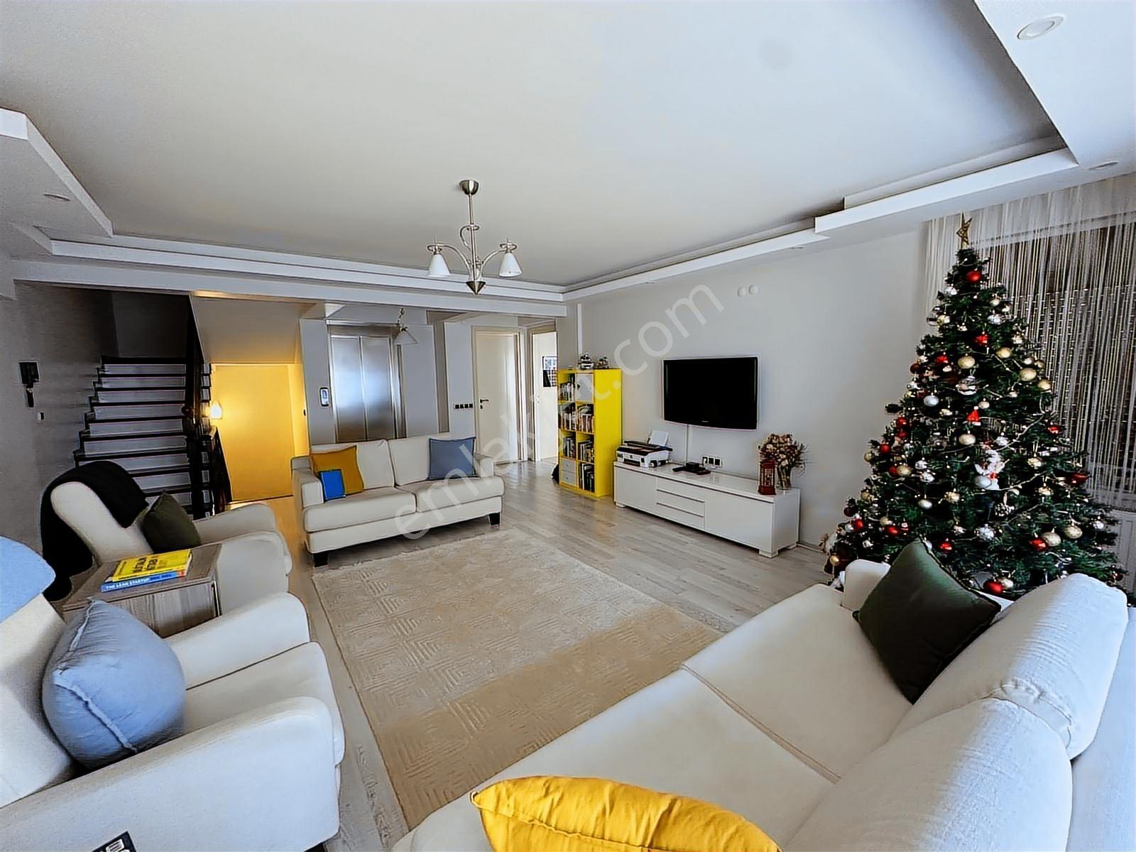 Velesbıd Park Manzaralı Asansörlü Triplex Villa-280m2 - Görsel 15