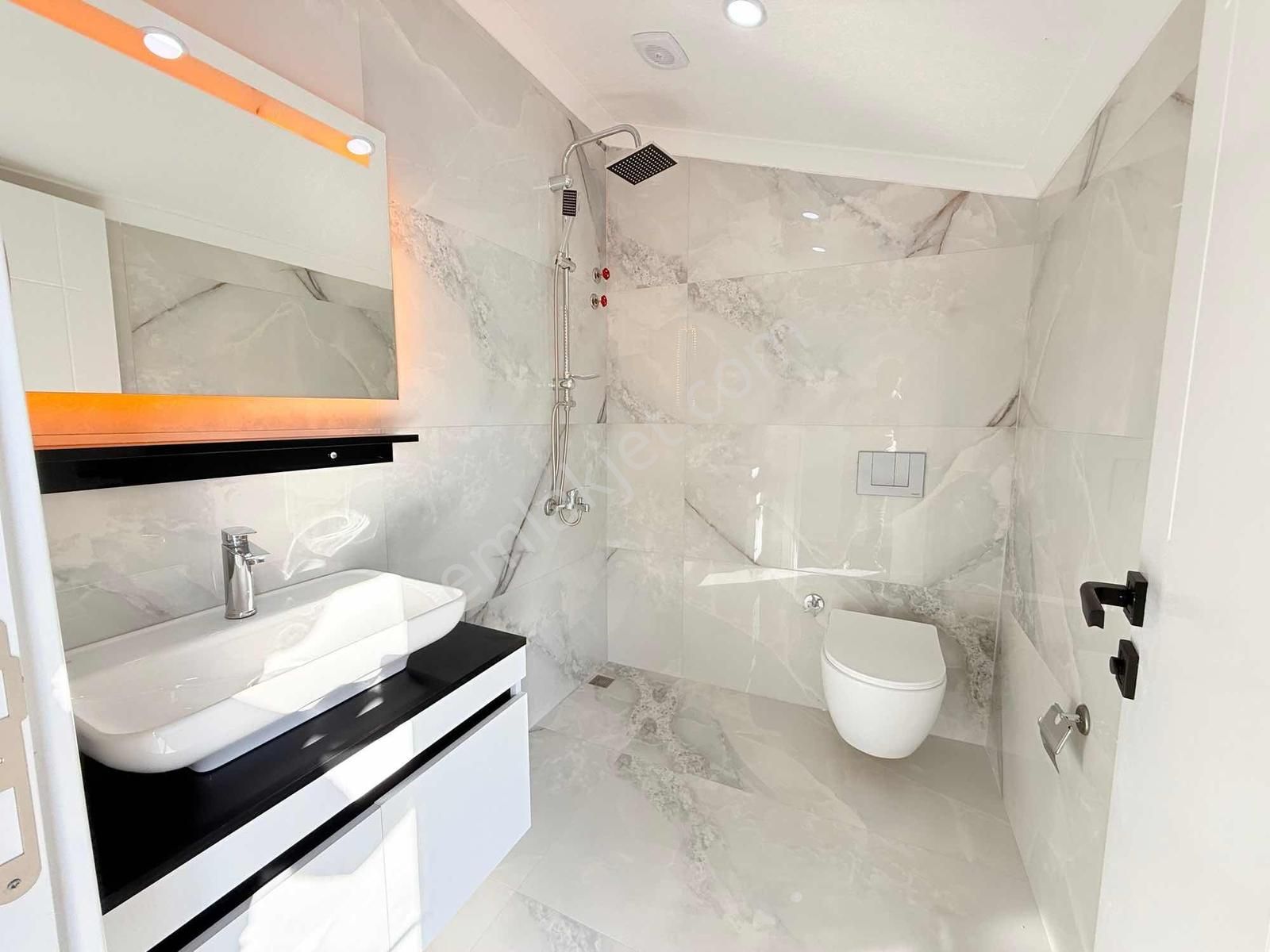 Didim'de Havuzlu Otoparklı Lüks Sıfır Villa - Görsel 3