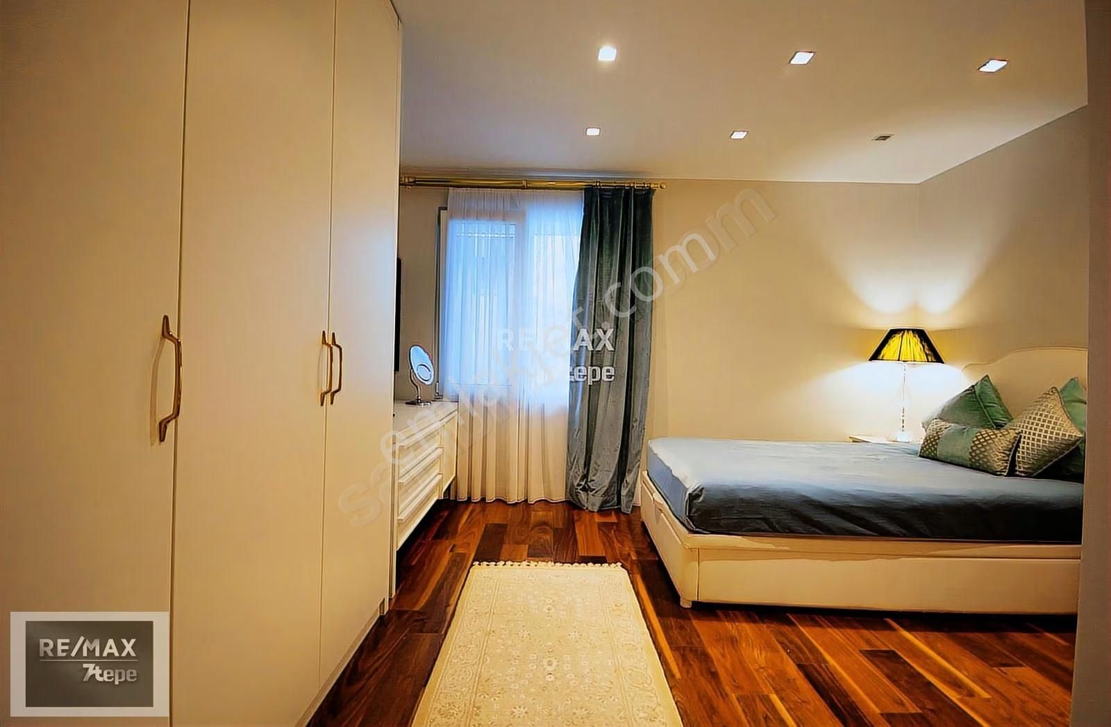 Emirgan 'da Havuzlu Müstakil Mükemmel Villa - Görsel 21