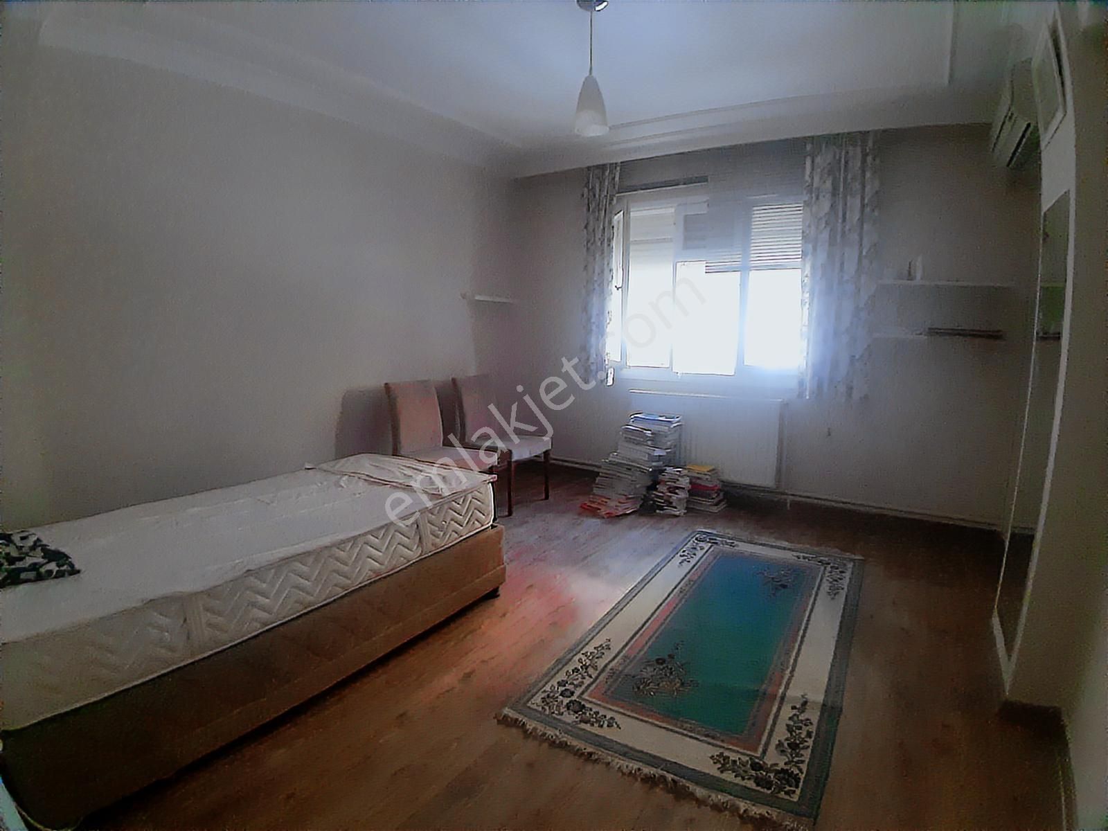 Kiralık Daire, 3+1, Ara Kat, Balkonlu, Girne Bulvarına Çok Yakın - Görsel 17