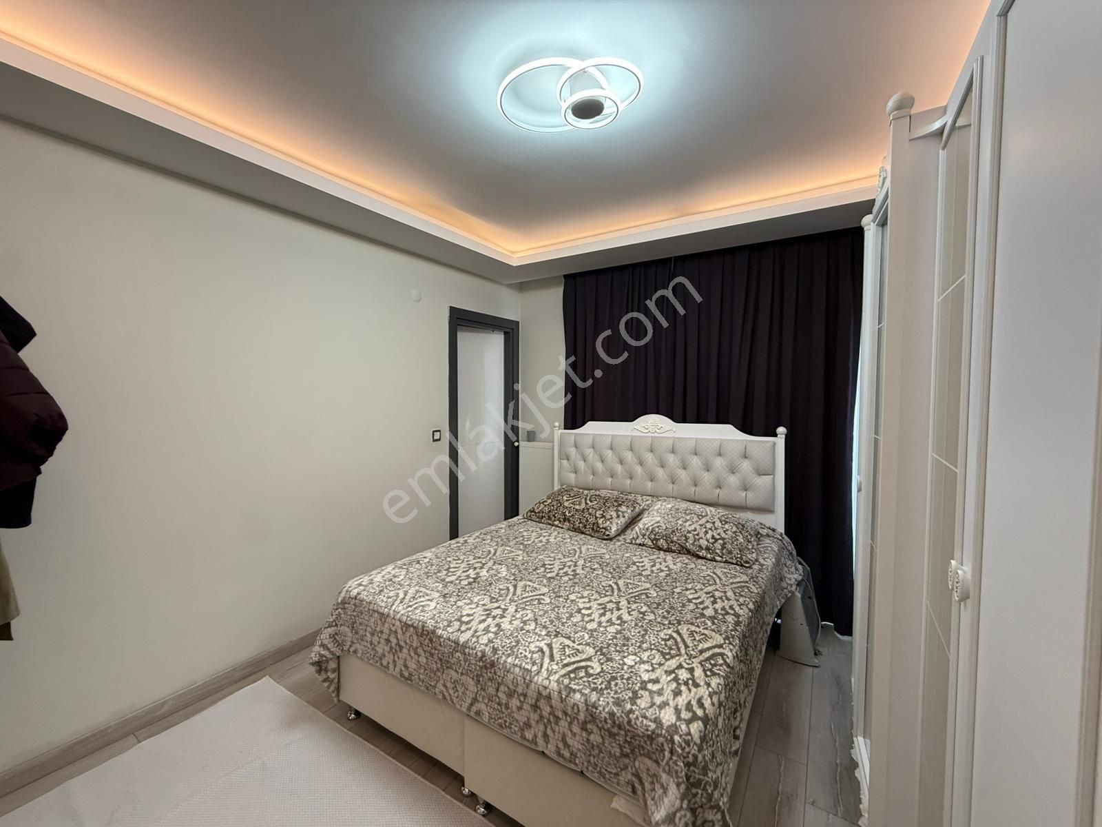 Tellidere'de/metroya Yakın/3 Yaş/3+1/k.mutfak/ç.banyo/iskanlı !! - Görsel 3