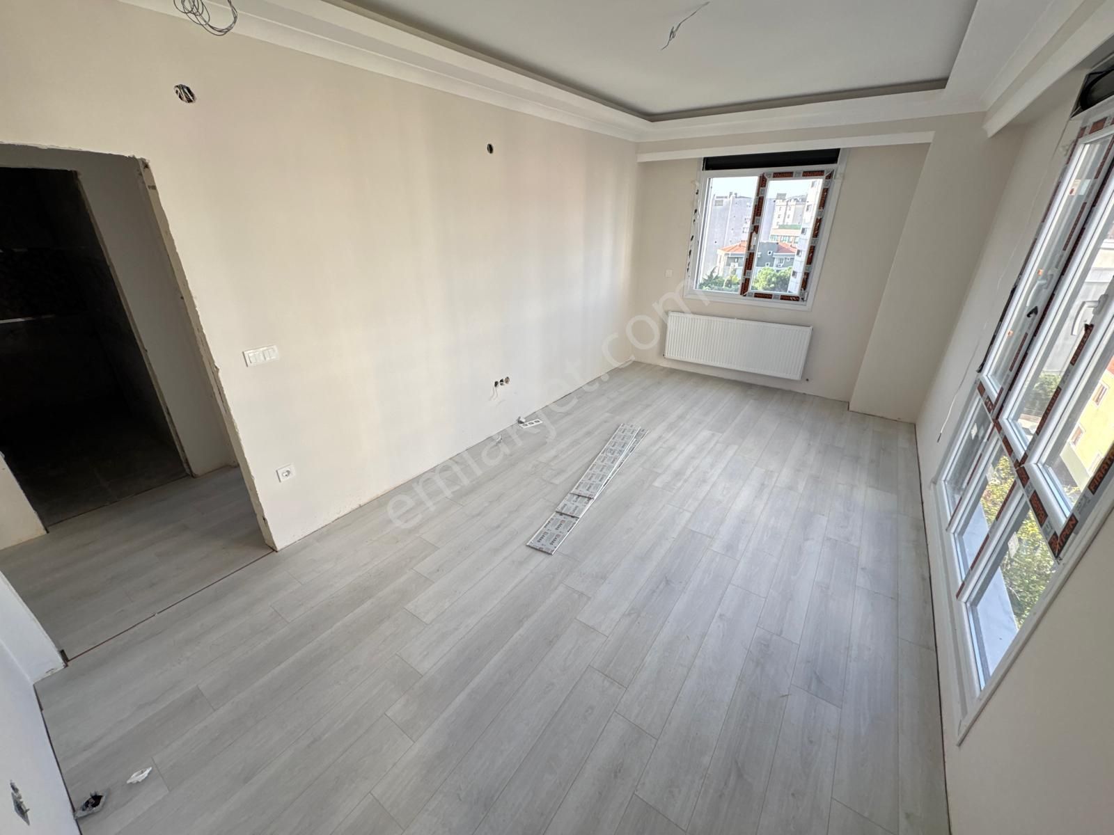 Sıfır Binada - Açık Kapalı Otoparklı - E5 Metro Yakınında Satılık 2+1 Daireler - Görsel 3