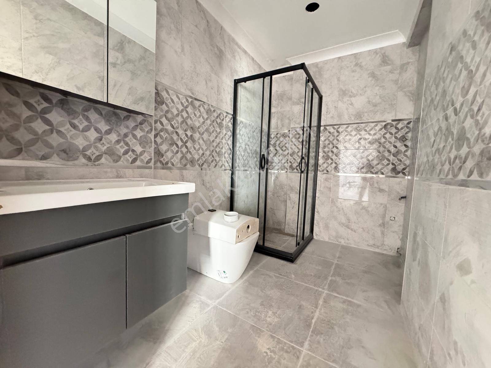 Sıfır Binada - Açık Kapalı Otoparklı - E5 Metro Yakınında Satılık 2+1 Daireler - Görsel 18