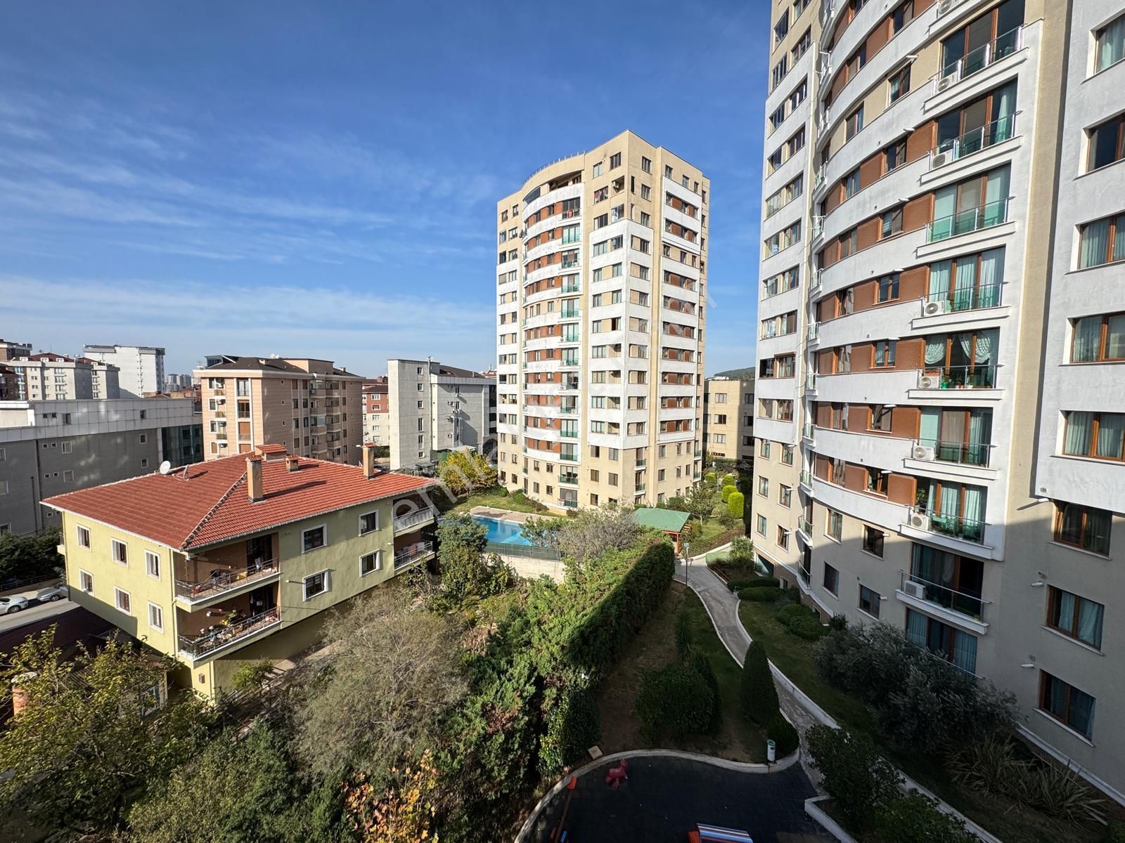 Sıfır Binada - Açık Kapalı Otoparklı - E5 Metro Yakınında Satılık 2+1 Daireler - Görsel 11