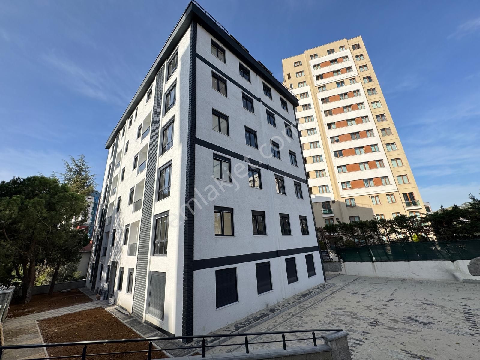 Sıfır Binada - Açık Kapalı Otoparklı - E5 Metro Yakınında Satılık 2+1 Daireler - Görsel 31