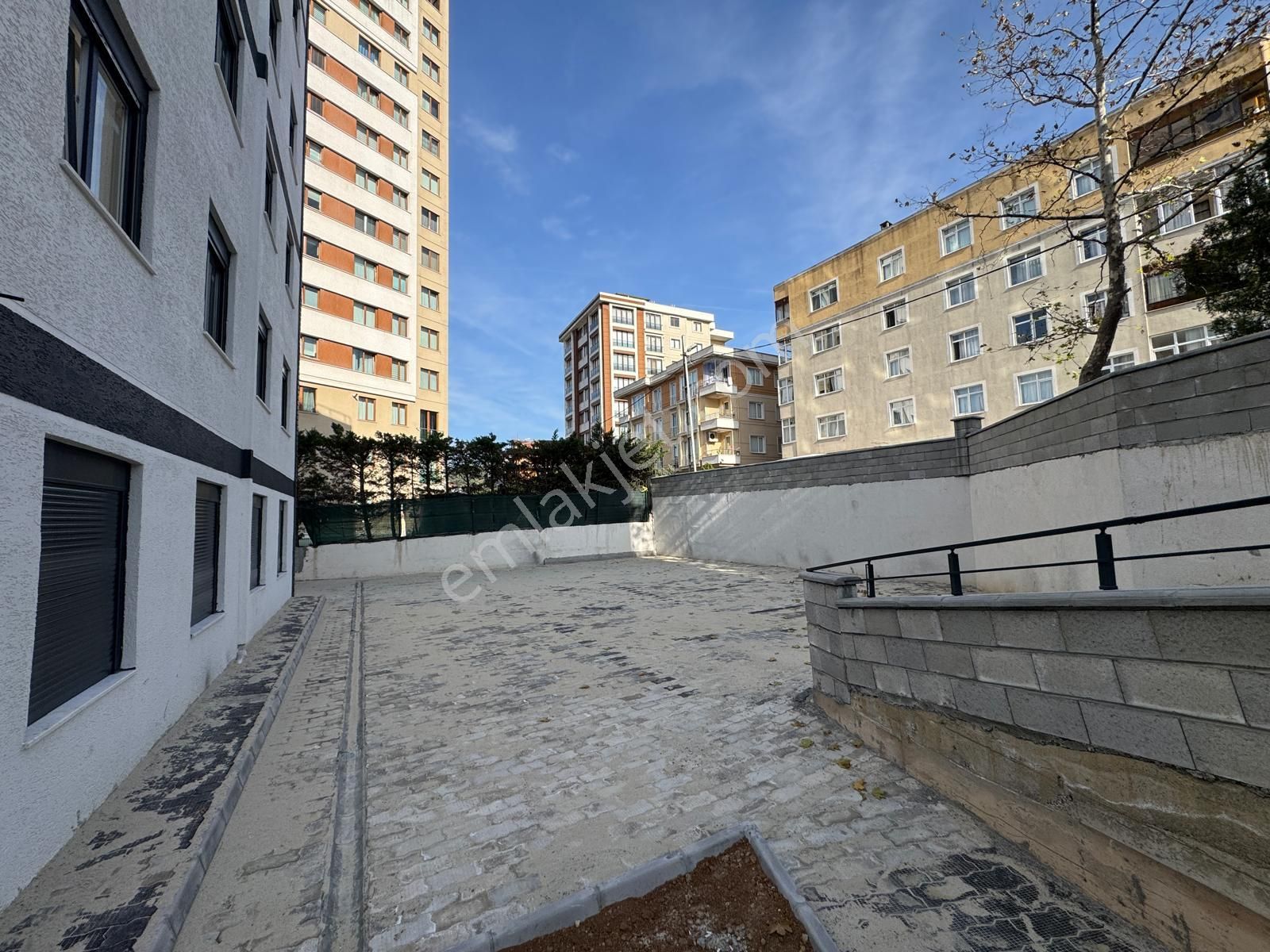 Sıfır Binada - Açık Kapalı Otoparklı - E5 Metro Yakınında Satılık 2+1 Daireler - Görsel 28