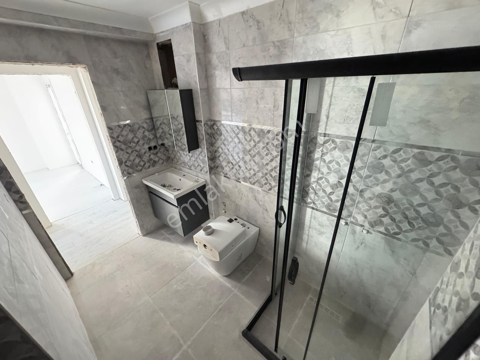 Sıfır Binada - Açık Kapalı Otoparklı - E5 Metro Yakınında Satılık 2+1 Daireler - Görsel 19