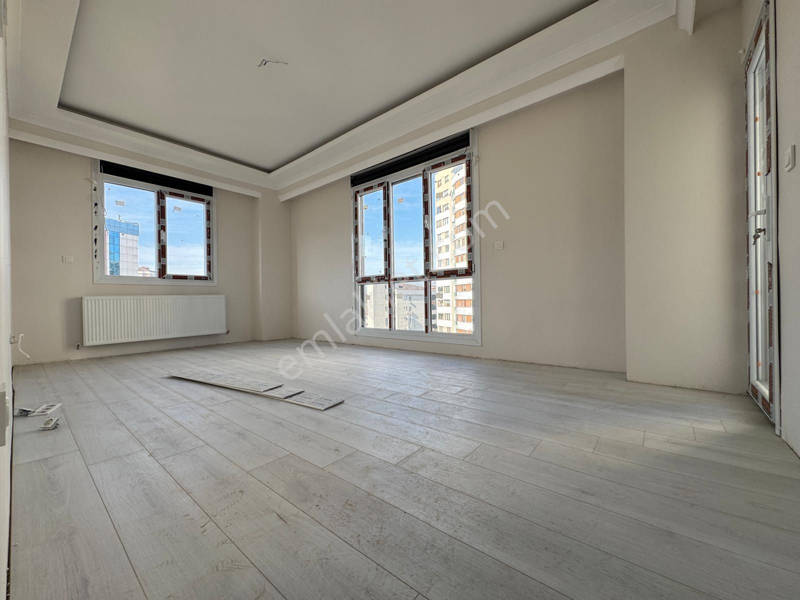 Sıfır Binada - Açık Kapalı Otoparklı - E5 Metro Yakınında Satılık 2+1 Daireler - Görsel 2