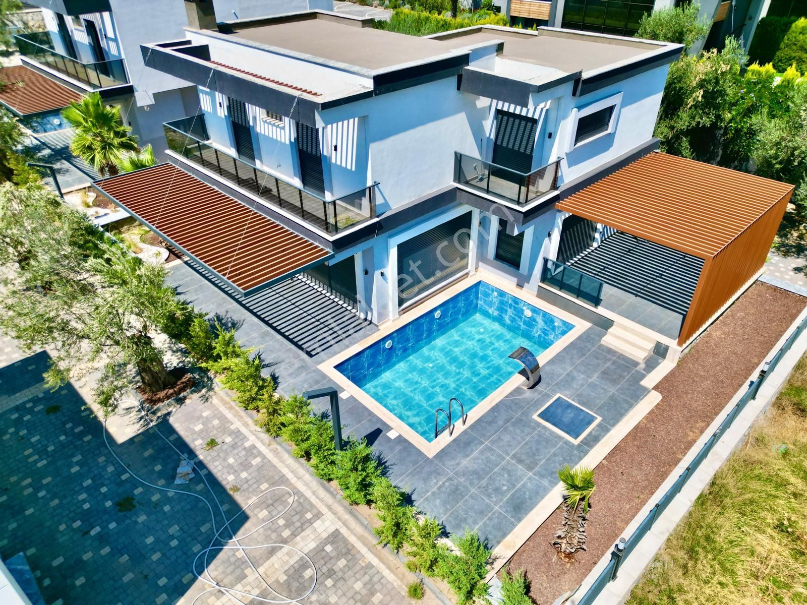 Berkay Demirel'den Gürede Hayallerin Ötesinde Havuzlu 5+1 Villa