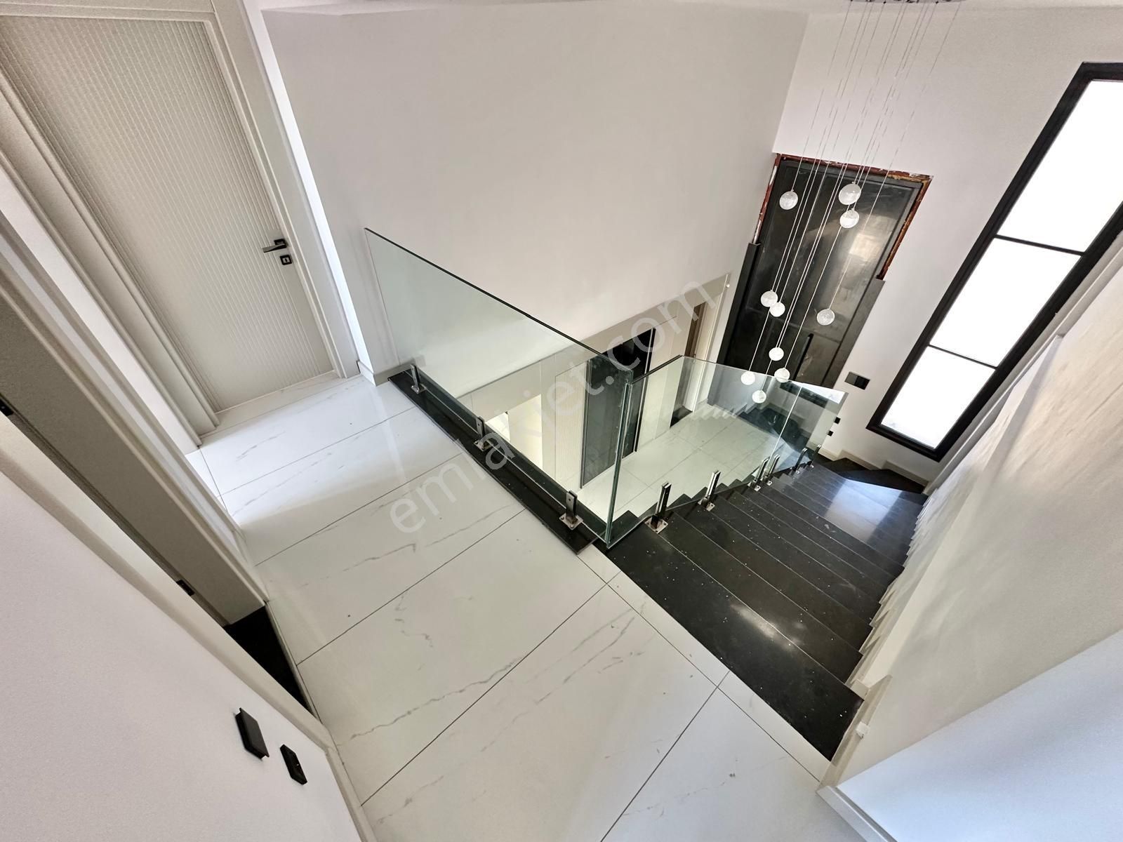 Berkay Demirel'den Gürede Hayallerin Ötesinde Havuzlu 5+1 Villa - Görsel 32