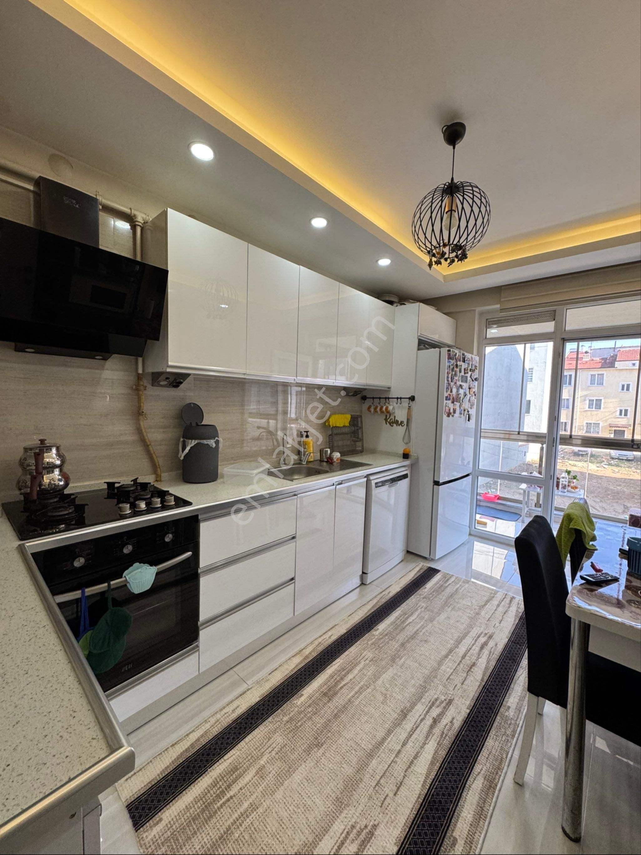 Conker İnşaat Emlak’tan Çamlıca Mahallesi 2+1 Site İçi Satılık Daire