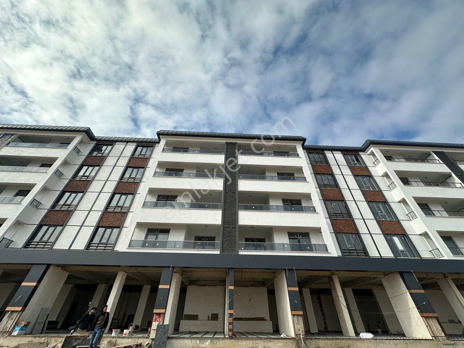 Uluğbey Mah Antalya Çevre Yoluna Sıfır 3+1 Satılık Daire - Görsel 2