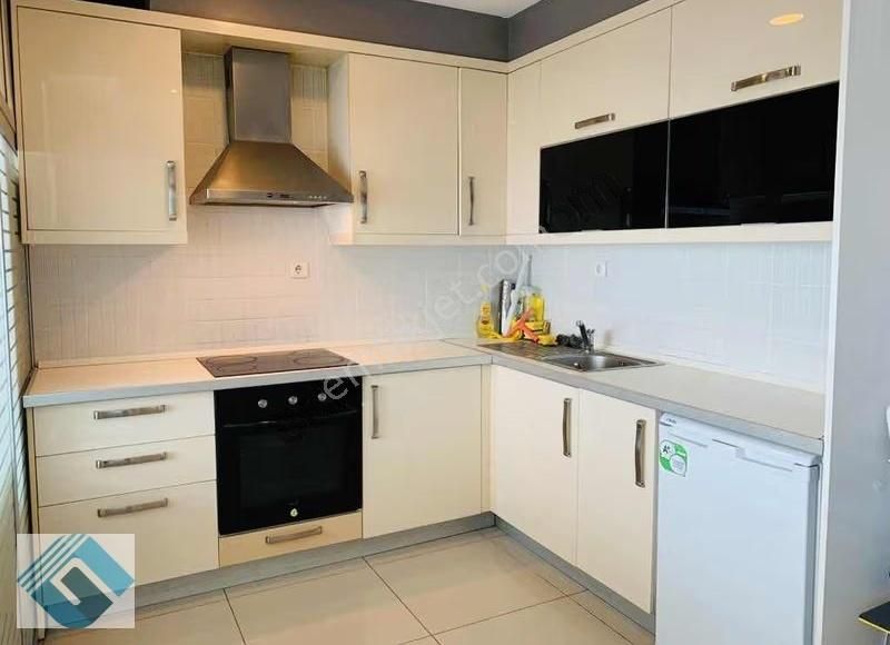 Beylikdüzü Perlavisda Residance Ful Mobilyalı Ofis - Görsel 4