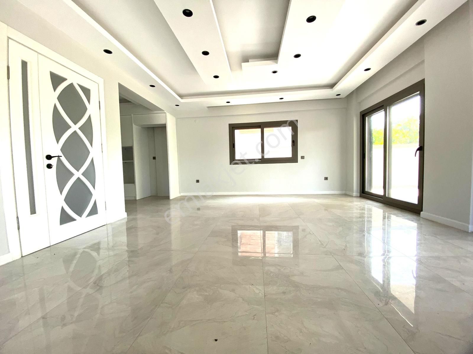 Denize Yürüme Mesafesinde Yatırım Fırsatı Tam Müstakil Villa - Görsel 24