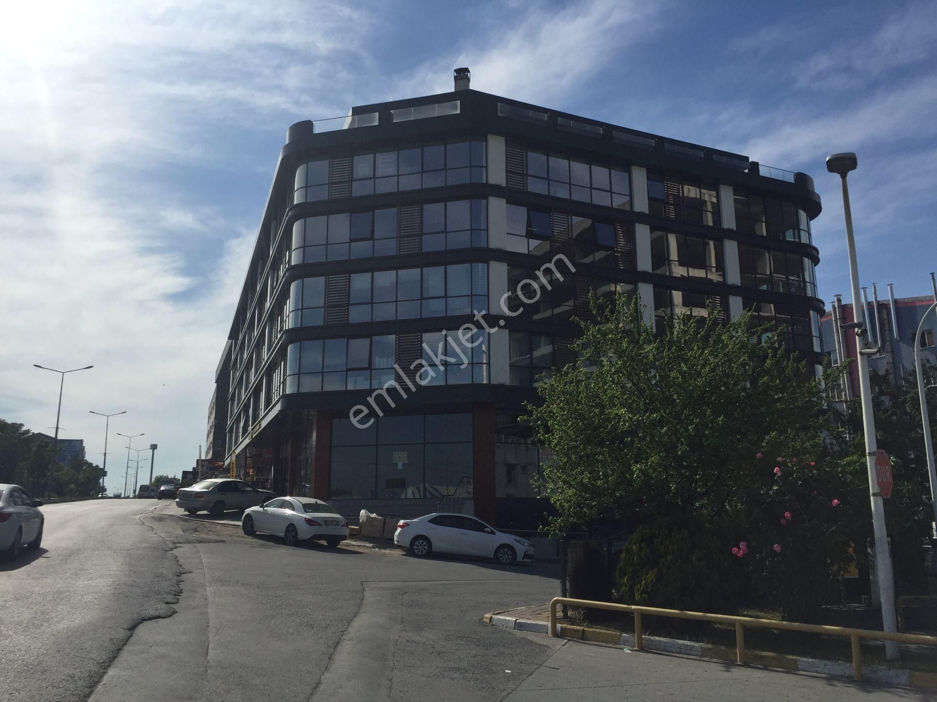 Corner Offıce 2+1 100 M2 Lüks Yapılı Kiralık Ofis - Görsel 4