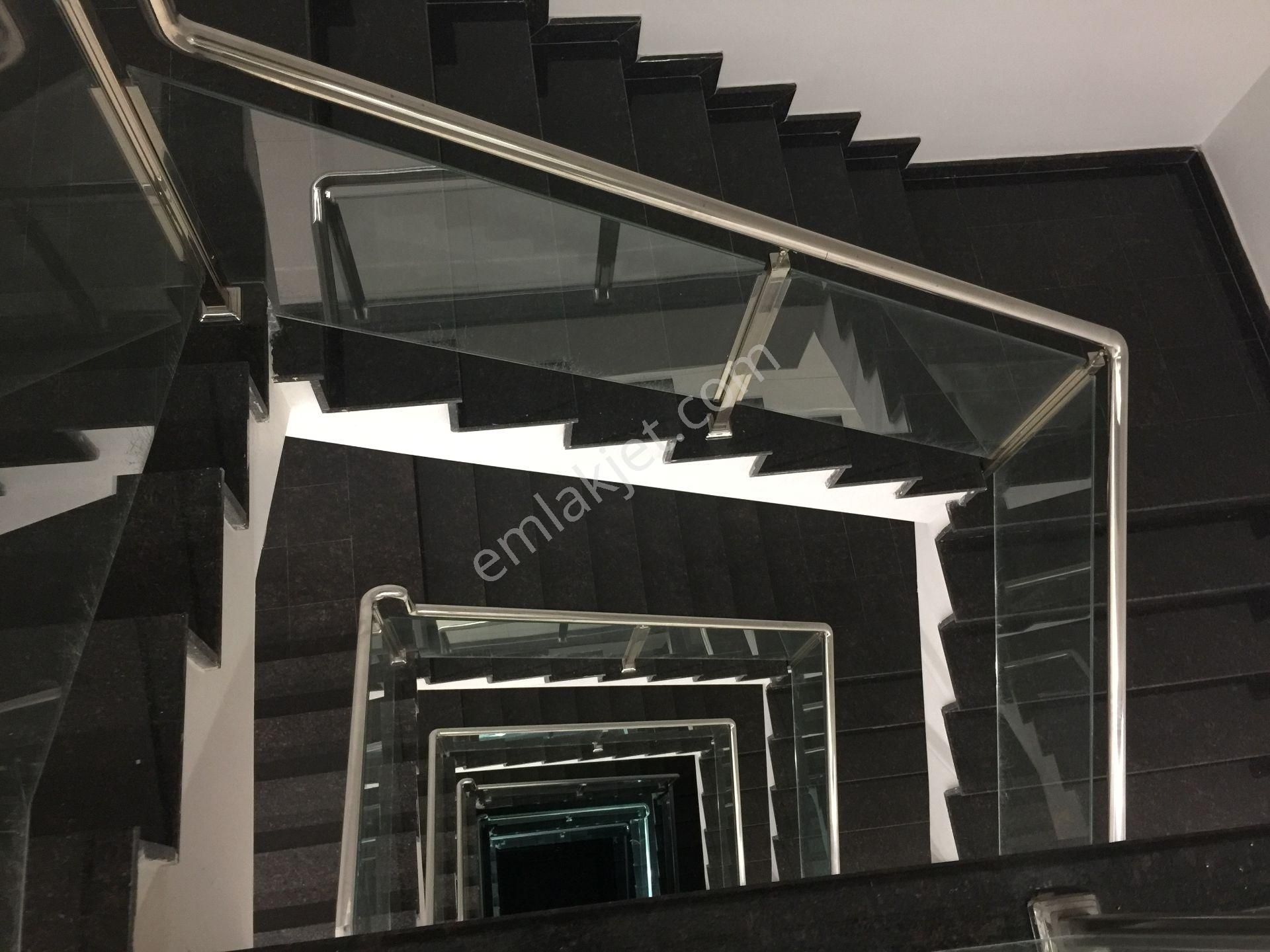 Corner Offıce 2+1 100 M2 Lüks Yapılı Kiralık Ofis - Görsel 2